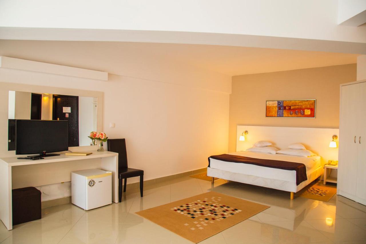 Hotel Ambasador Mamaia Extérieur photo